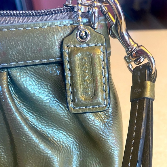 COACH Olive Green Patent Leather Wristlet, EUC - Picture 3 of 10